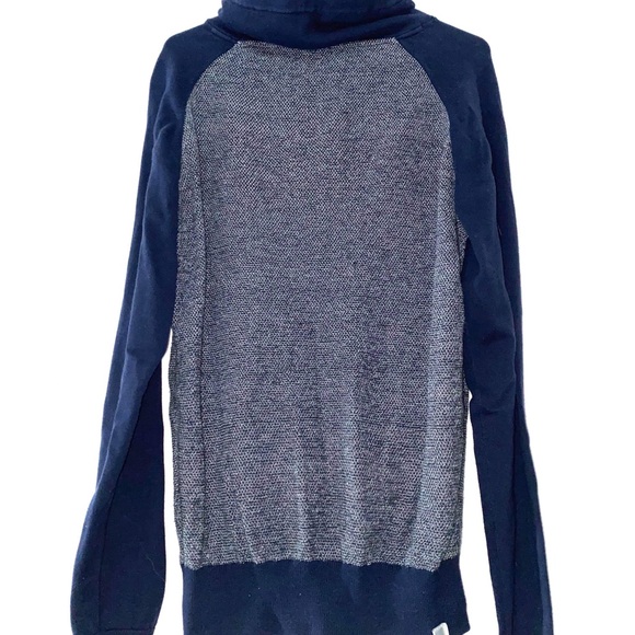 [SOLD]Bench turtleneck sweater - Picture 2 of 5